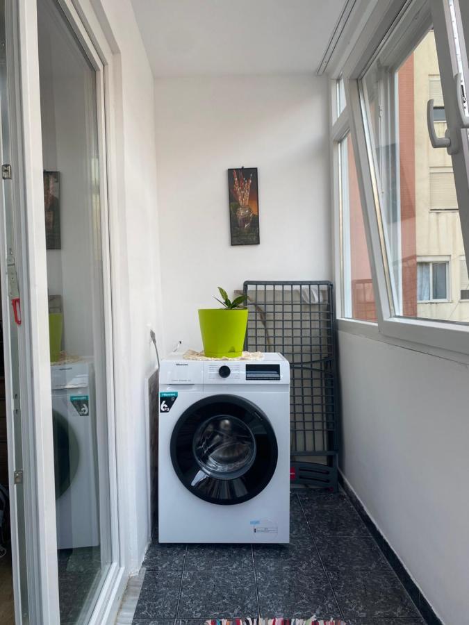 Central Welcoming Apartment In Тирана Экстерьер фото